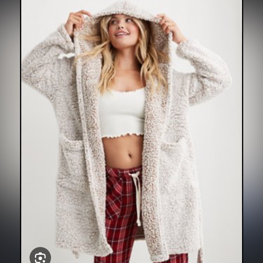 Oversized Aerie grey Sherpa hooded Robe, grey, size Small